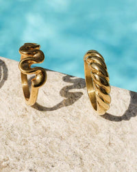 [[Farbe:Gold]]
