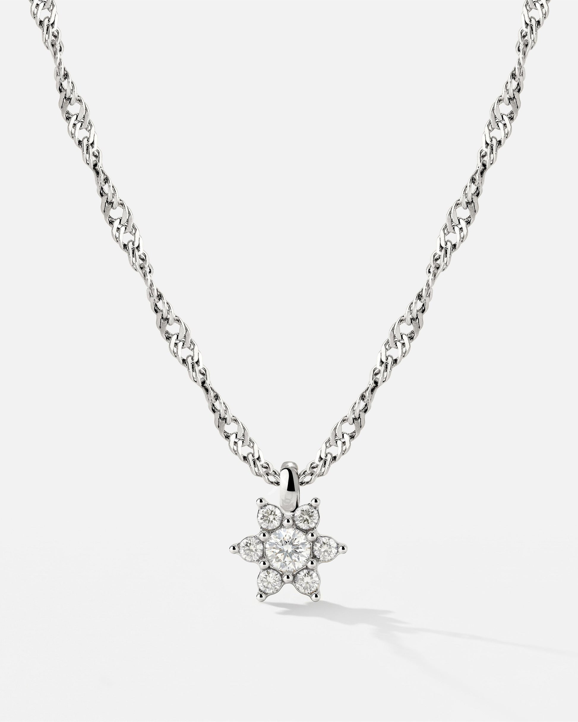Sparkling White Petal Necklace Silber