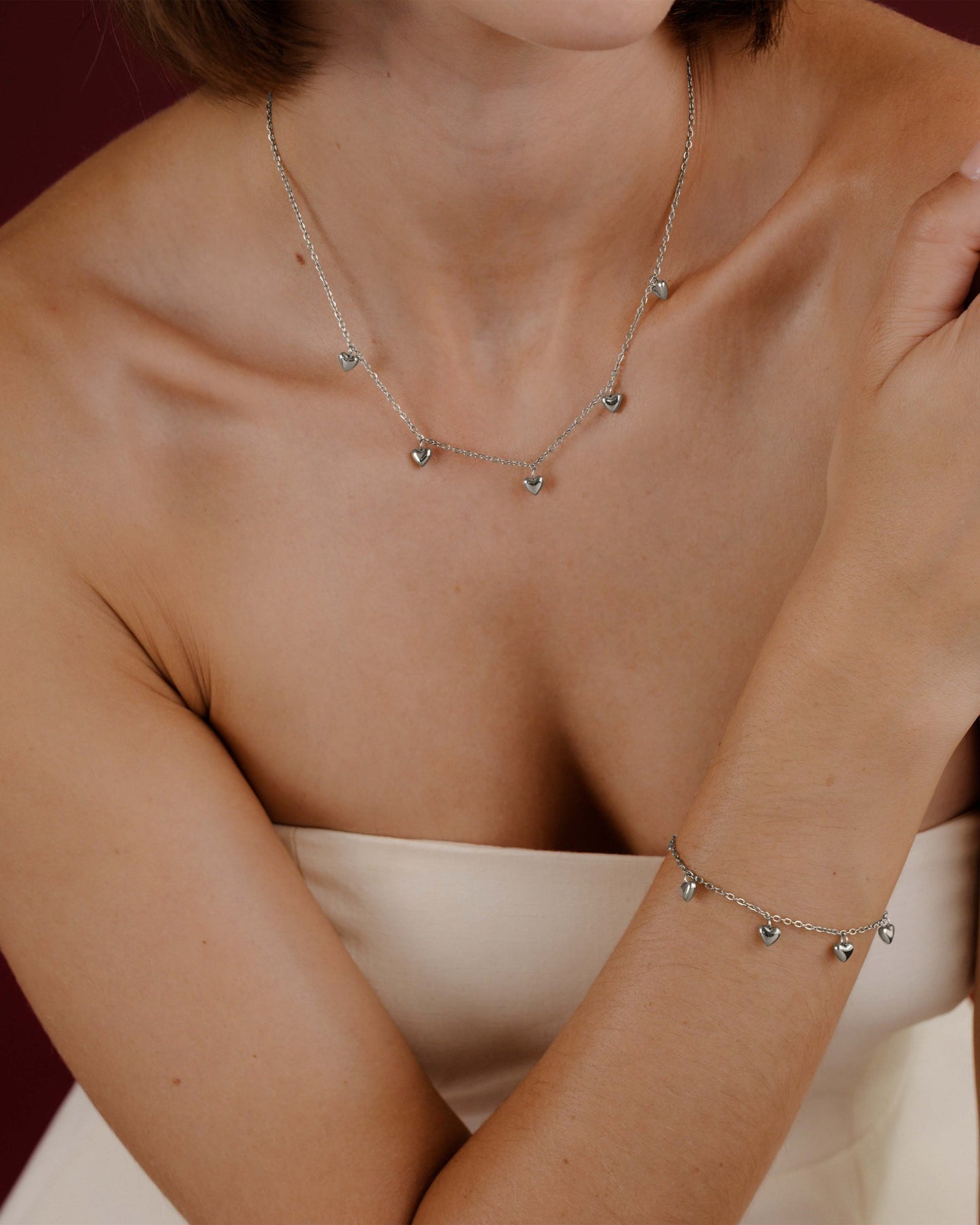 [[Farbe:Silber,shopthelook]]