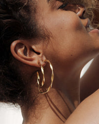 [[Farbe:Gold]]
