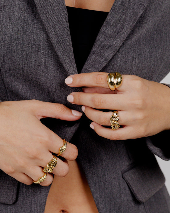 Curvy Wave Ring Gold