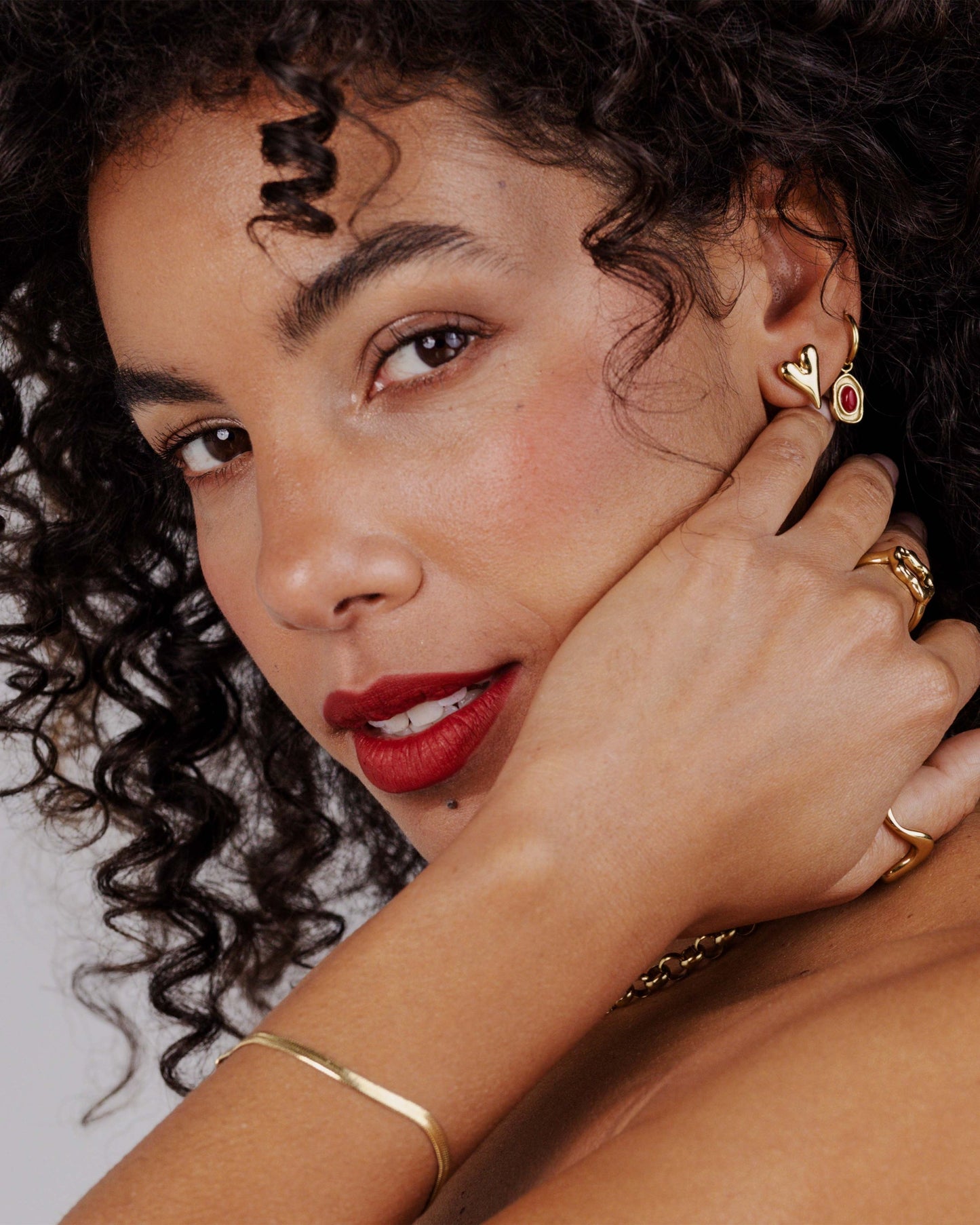 [[Farbe:Gold,shopthelook]]