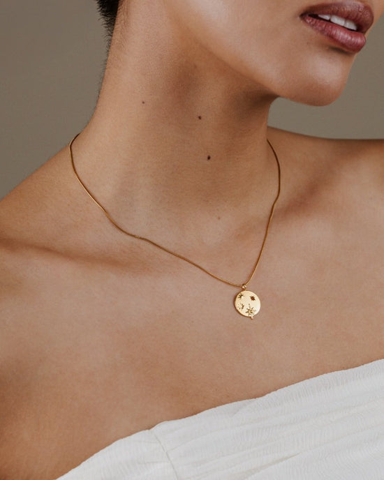 Shiny Stars Necklace Gold