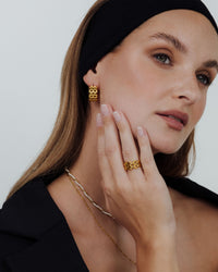 [[Farbe:Gold,shopthelook]]