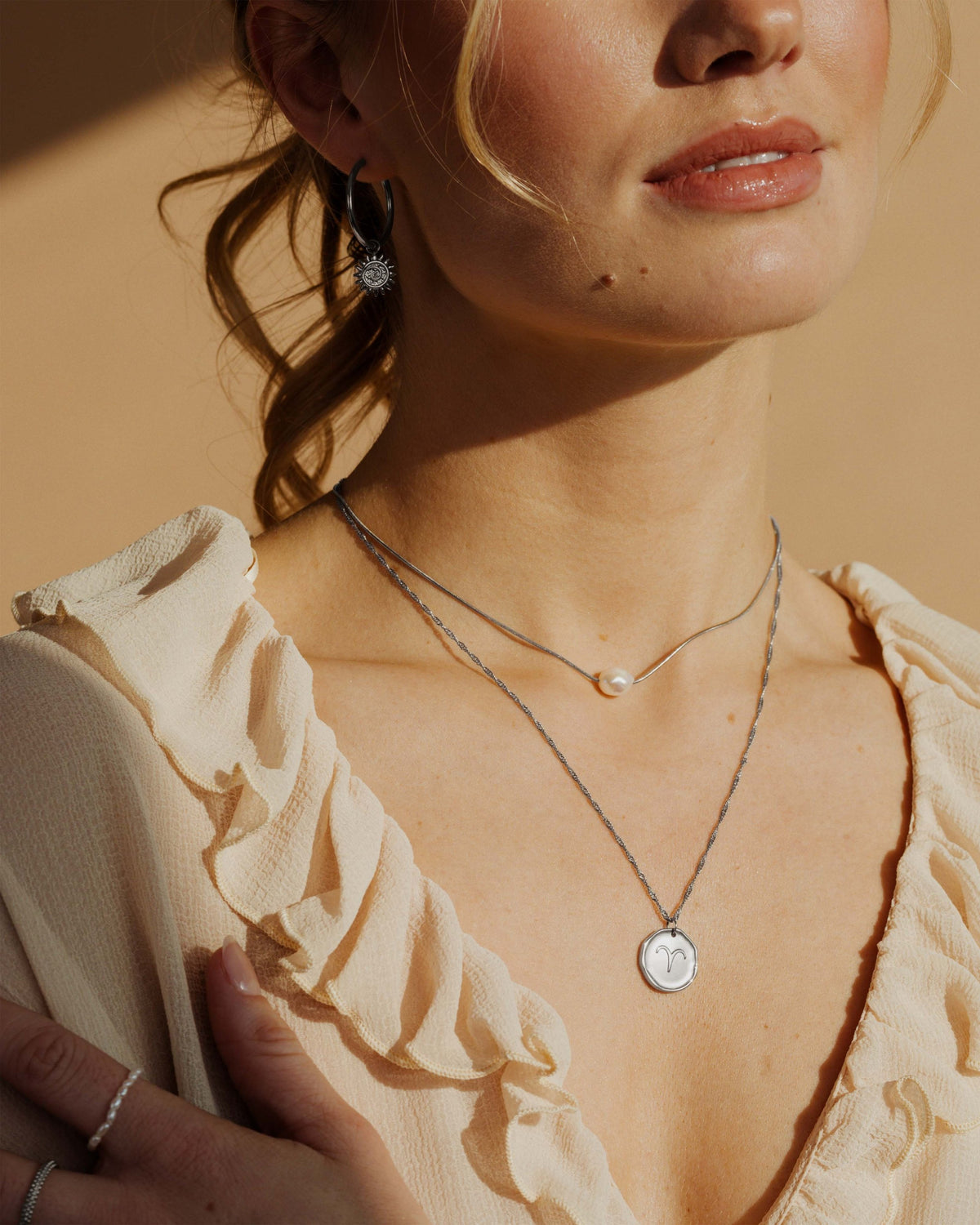 [[Farbe:Silber,shopthelook]] lua-283
