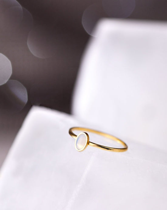 Oval Ring Gold