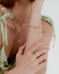 [[Farbe:Gold,shopthelook]]