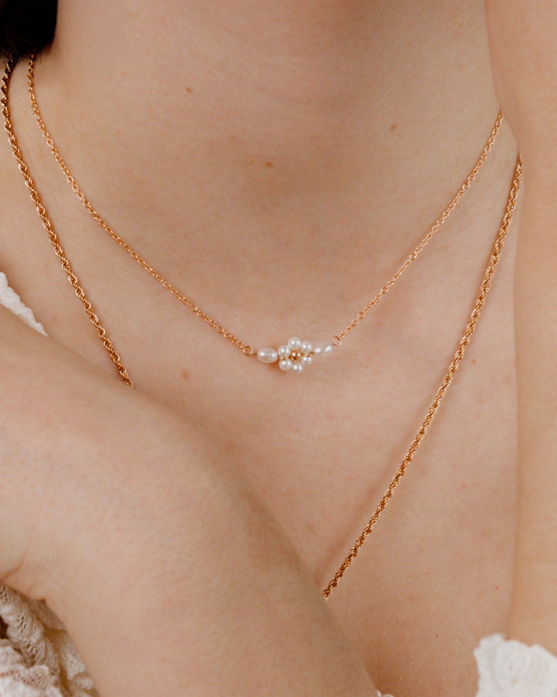 Daisy Choker Roségold