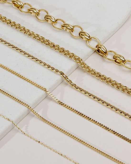 Snaked Necklace Gold