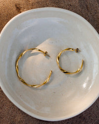 [[Farbe:Gold]]