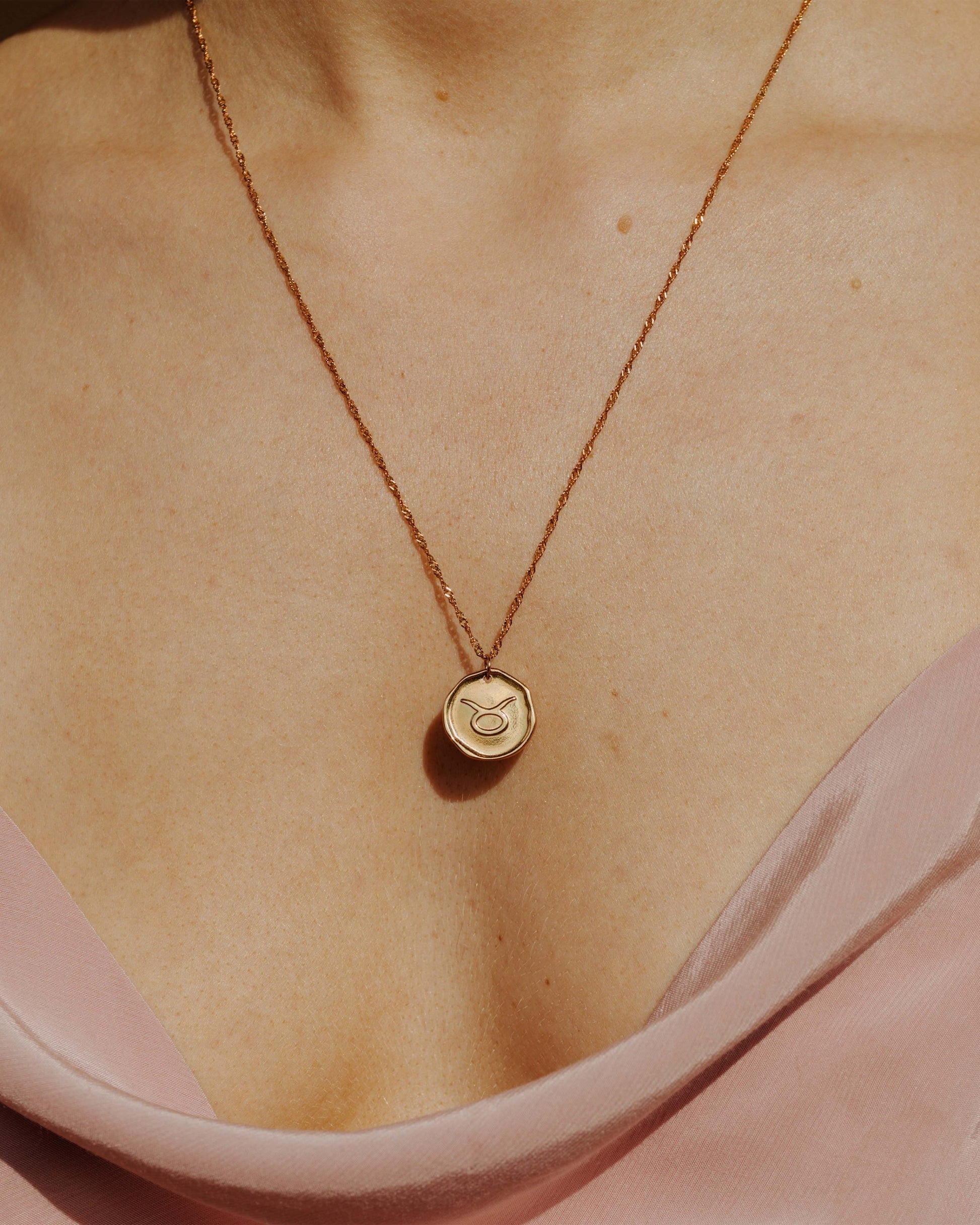 Zodiac Necklace – Taurus / Stier Roségold