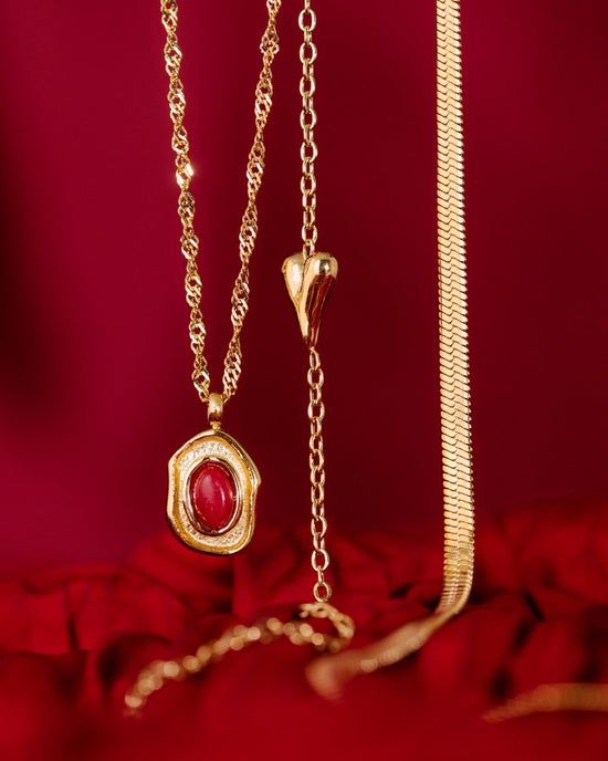 Flowy Heart Necklace Bundle Gold