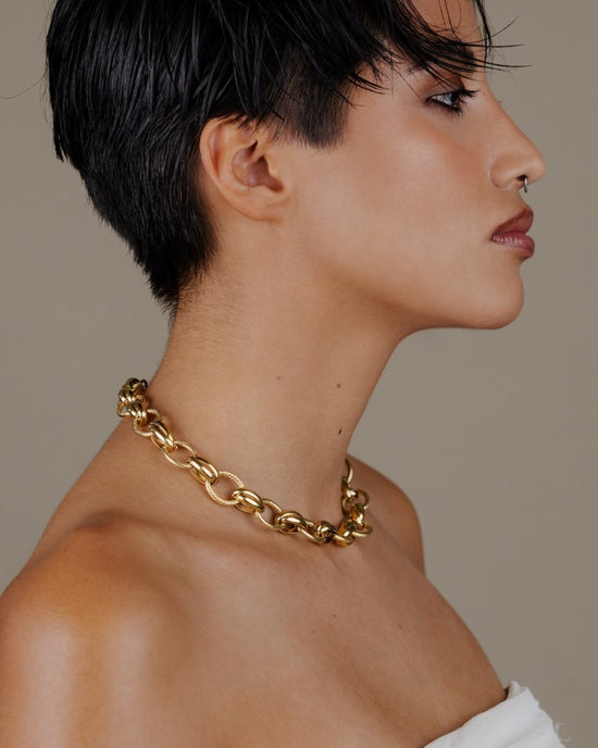 Chunky Twisted Links Necklace Gold