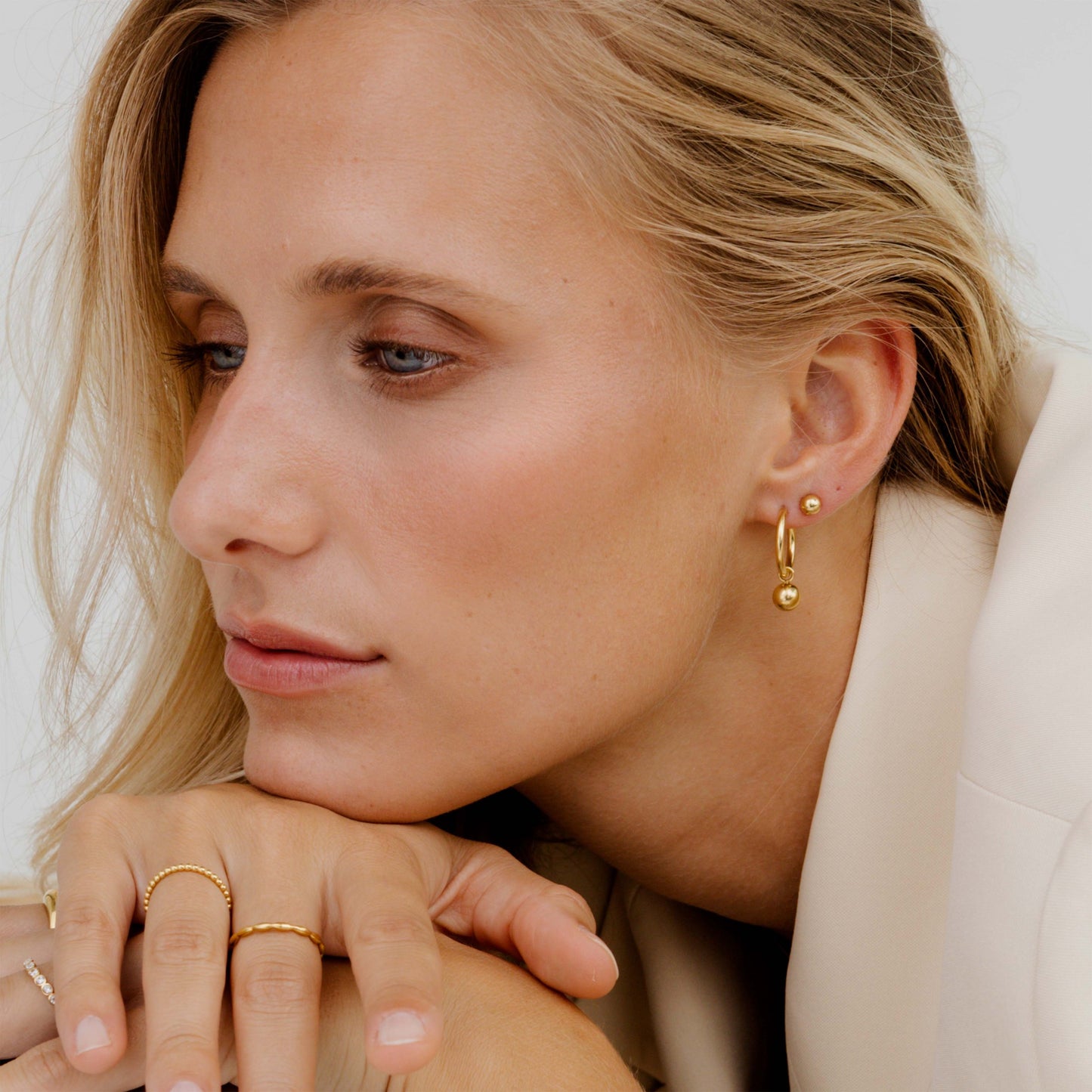 [[Farbe:Gold,shopthelook]]