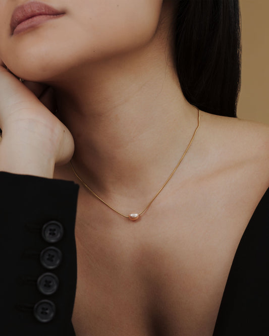 Blush Pearl Choker Gold