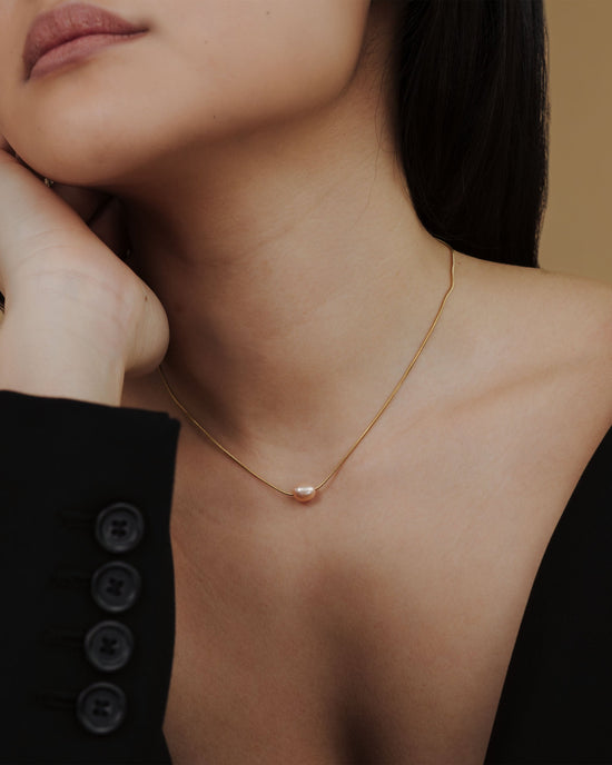Blush Pearl Choker Gold