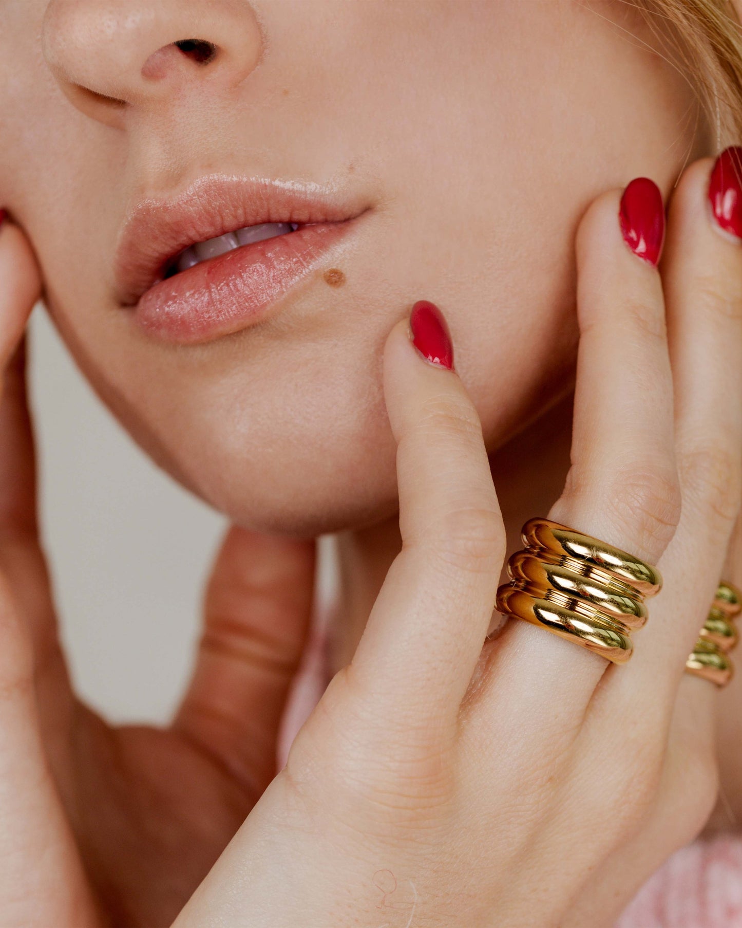 [[Farbe:Gold]]