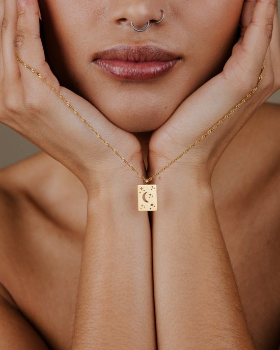 Midnight Lover Necklace Gold