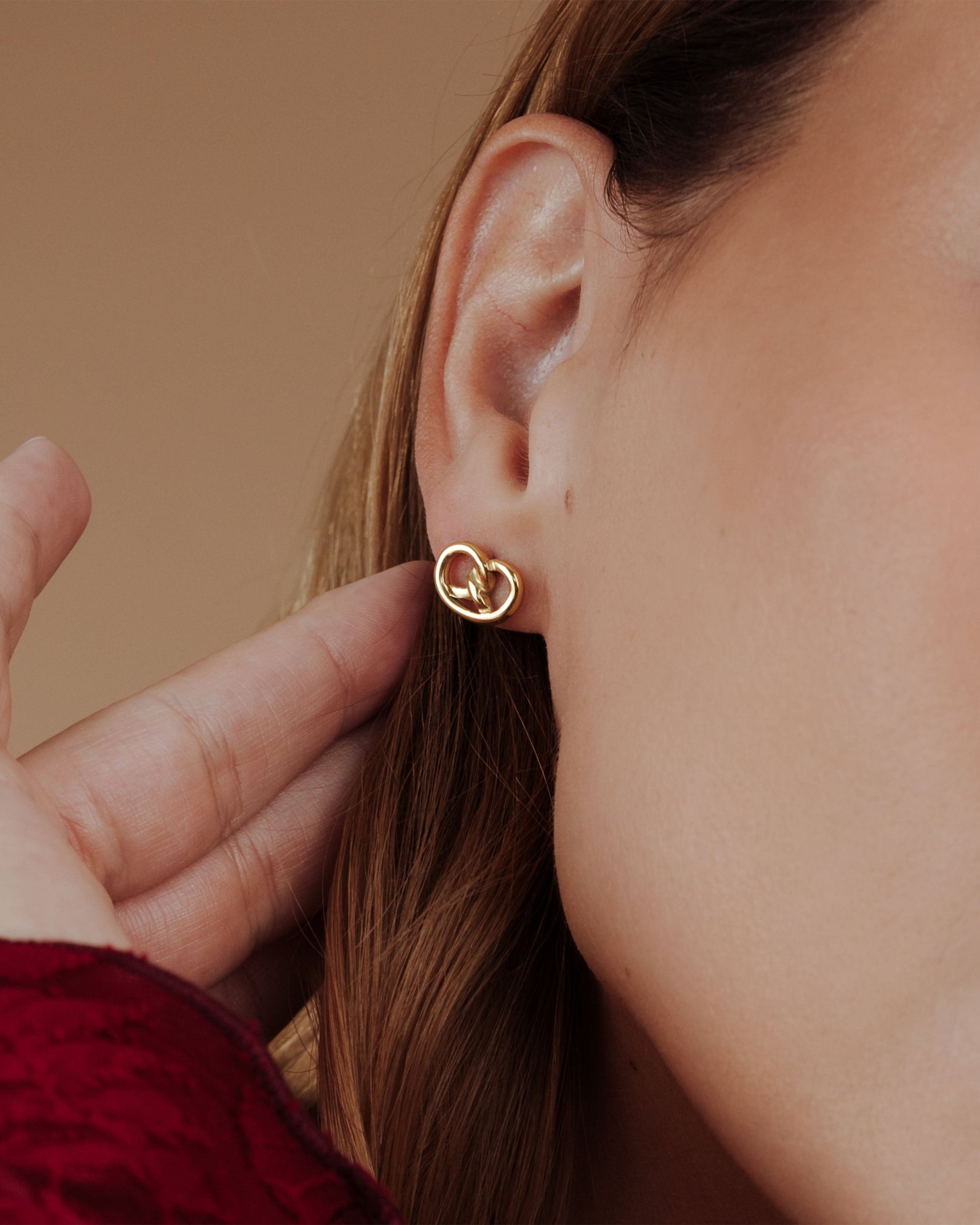 Pretzel Babe Studs Gold