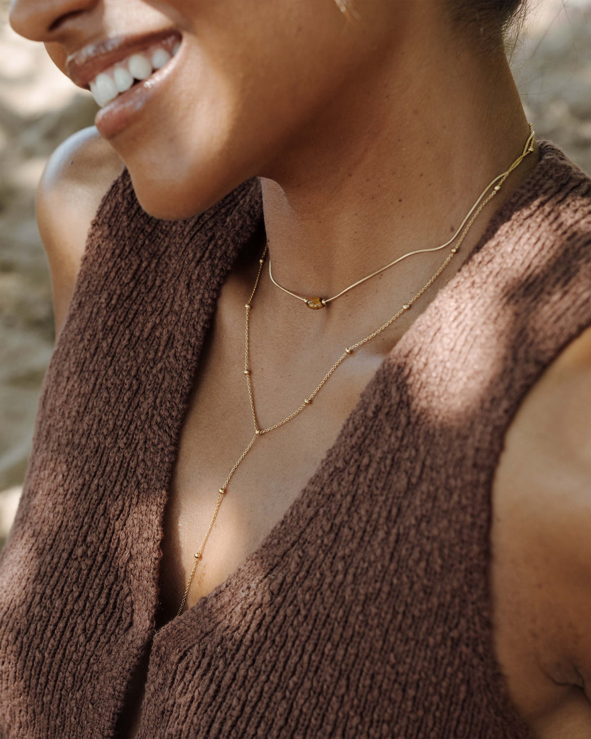 Grounded Y-Necklace