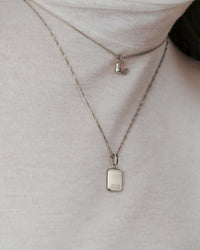 [[Farbe:Silber,shopthelook]]