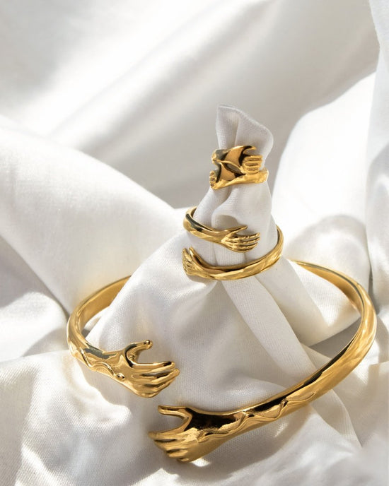 Love Lisa Hug Bangle Silber