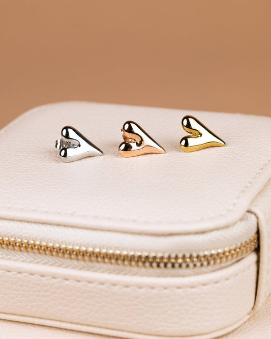 Flowy Heart Studs Small Gold