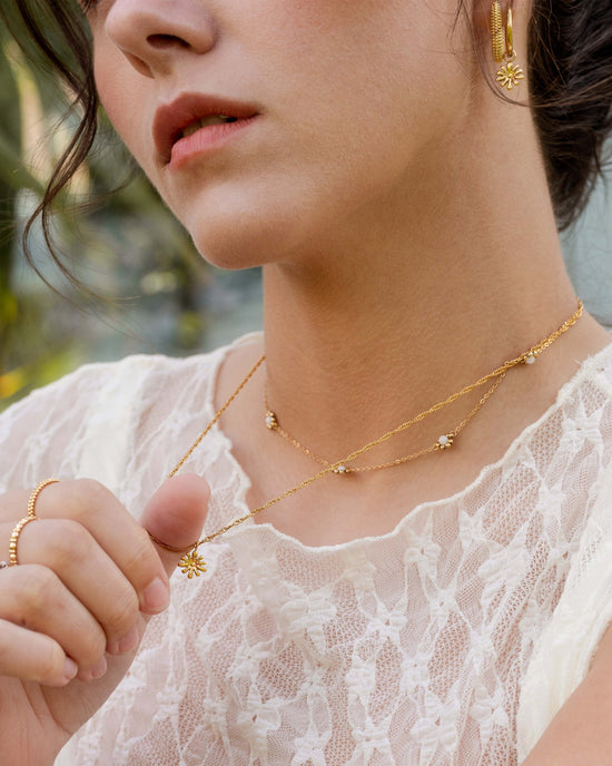 Flowery Necklace Gold