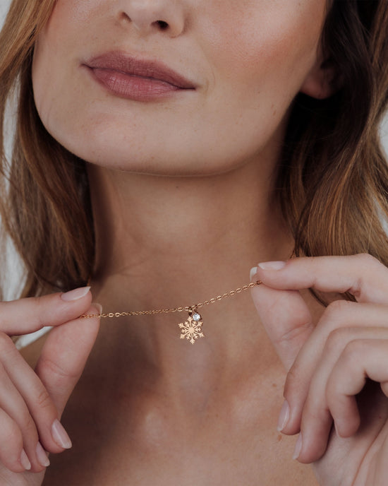 Sparkling Snowflake Necklace Roségold