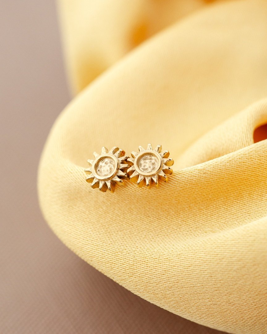 [[Farbe:Gold]]