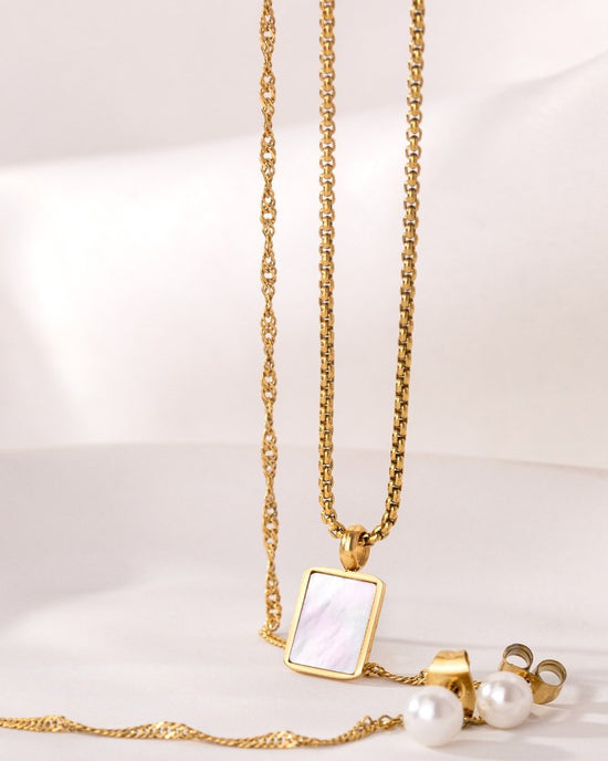 Slim Singapore Necklace Gold