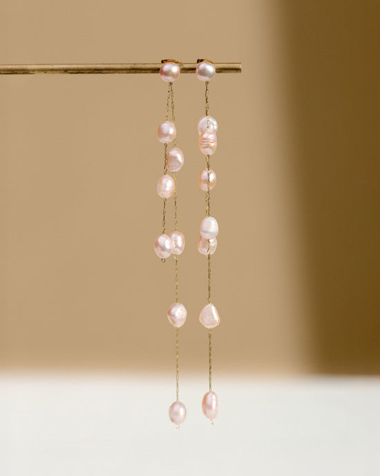 Blush Pearl Fall Earrings Gold