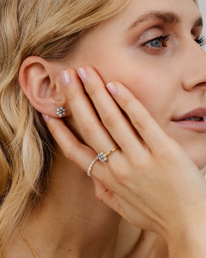Forever Blue Daisy Studs Gold