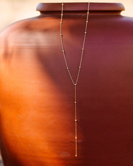 Grounded Y-Necklace