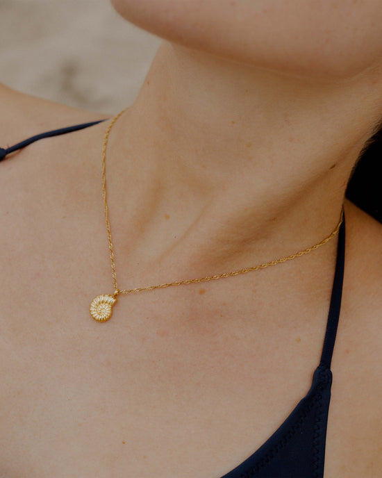 Siren's Spell Necklace Gold