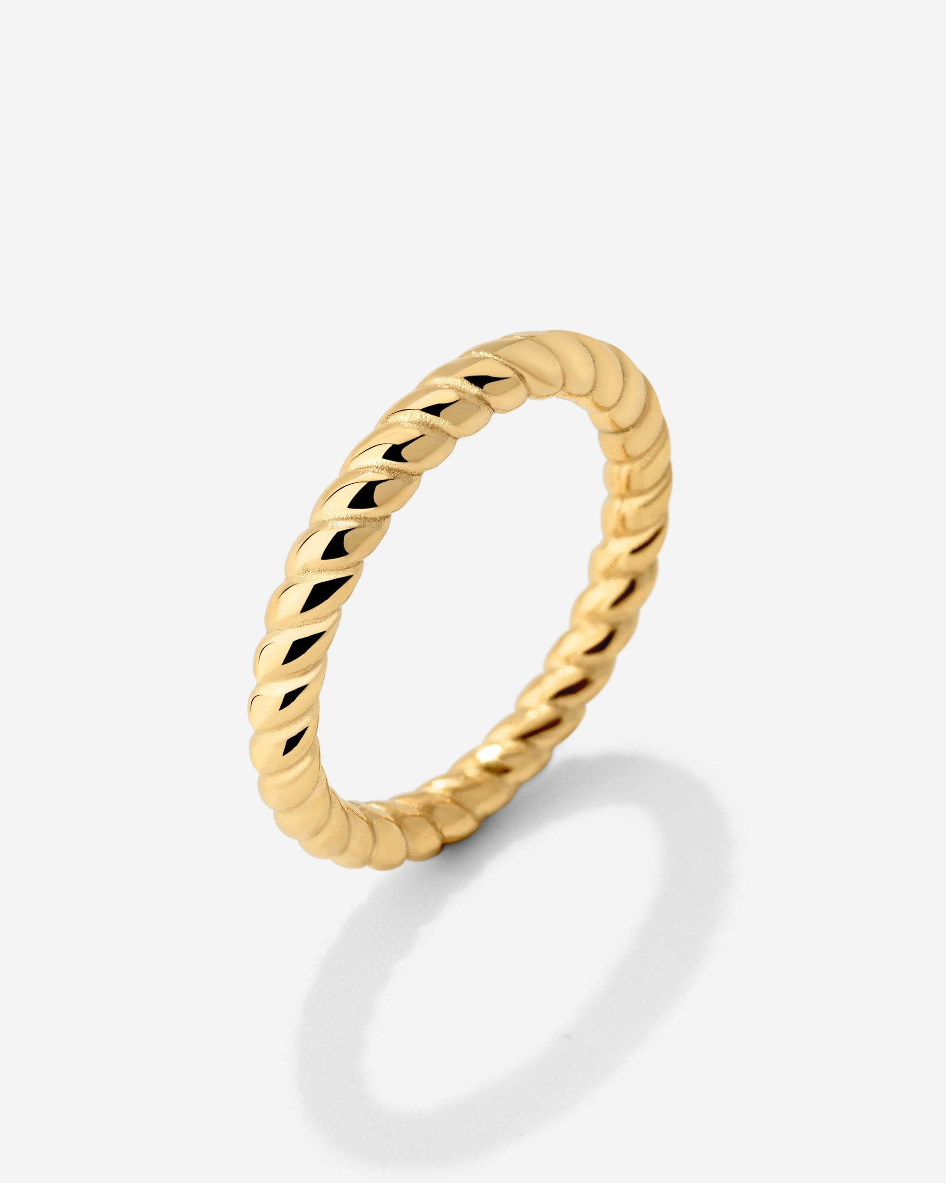 Endless Twist Ring Gold