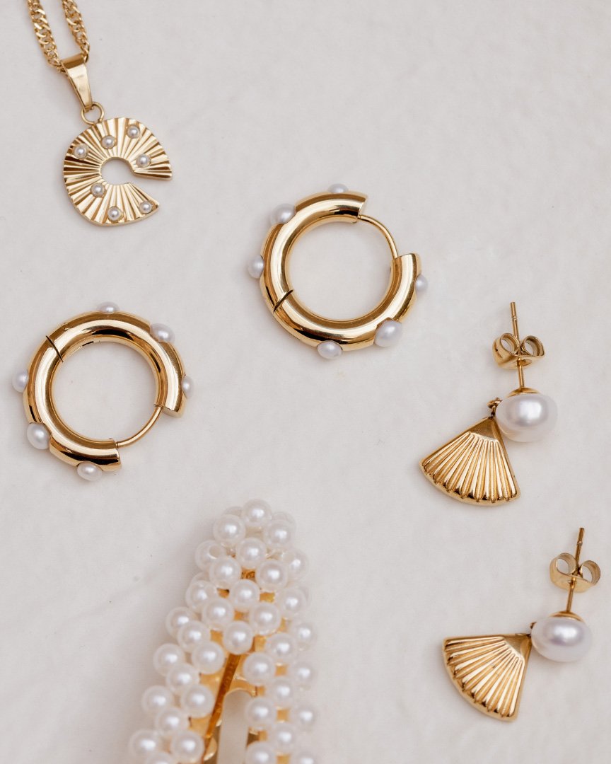 Pearl & Fan Studs Gold