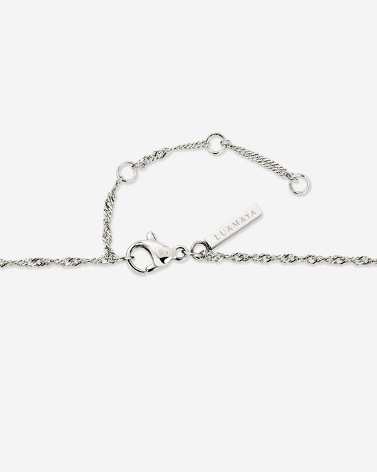 Tres Perlas Necklace