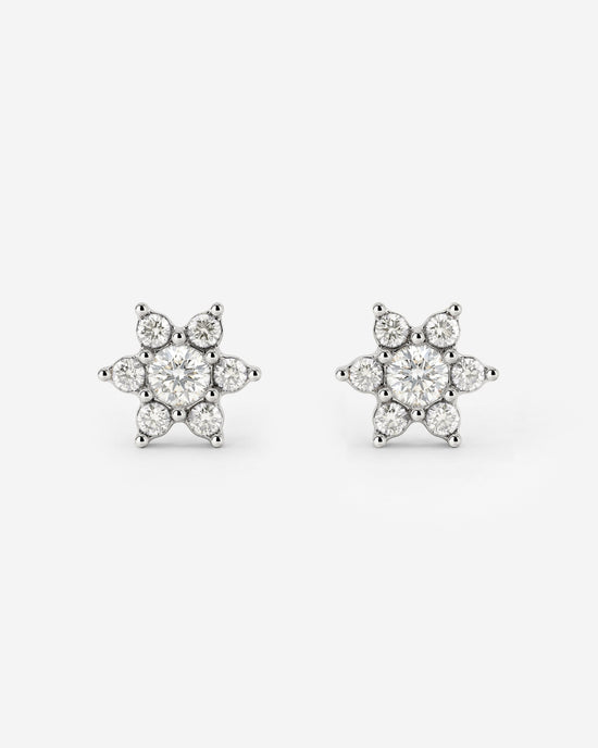Sparkling White Petal Studs Silber