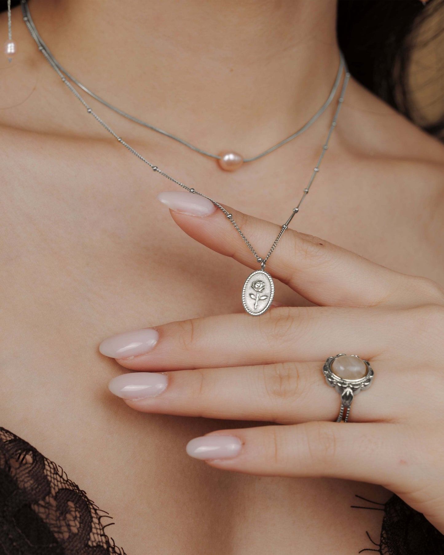 [[Farbe:Silber,shopthelook]]