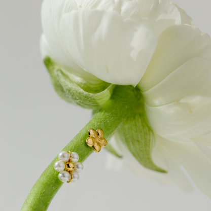 Floral Glow Studs Roségold