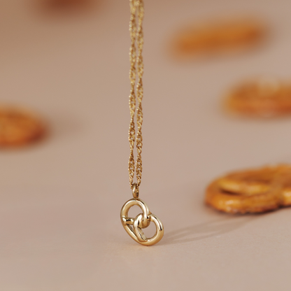 Bedazzle my Pretzel Necklace Silber