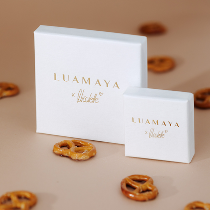 Pretzel Babe Studs Gold