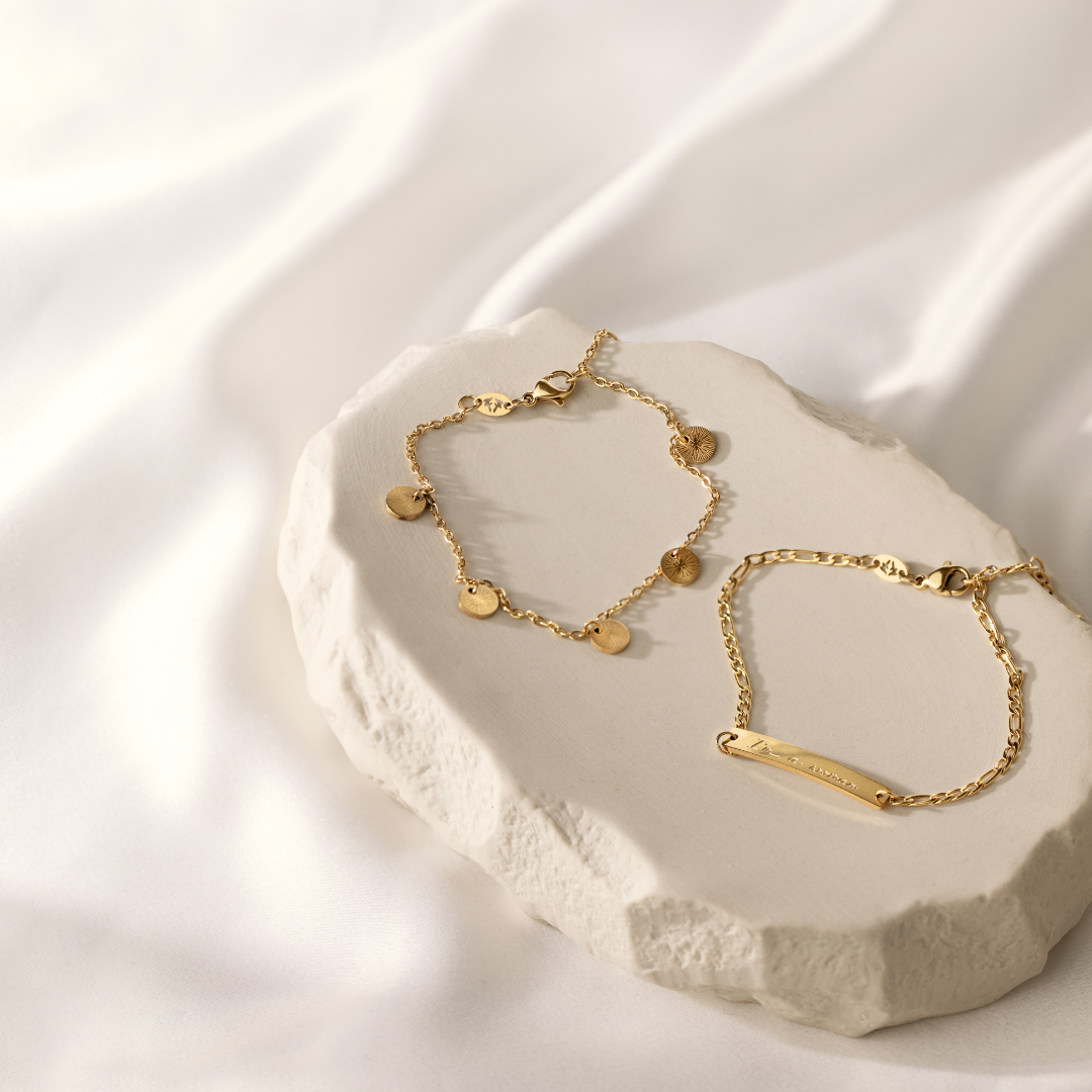 La Féminité Bracelet Gold