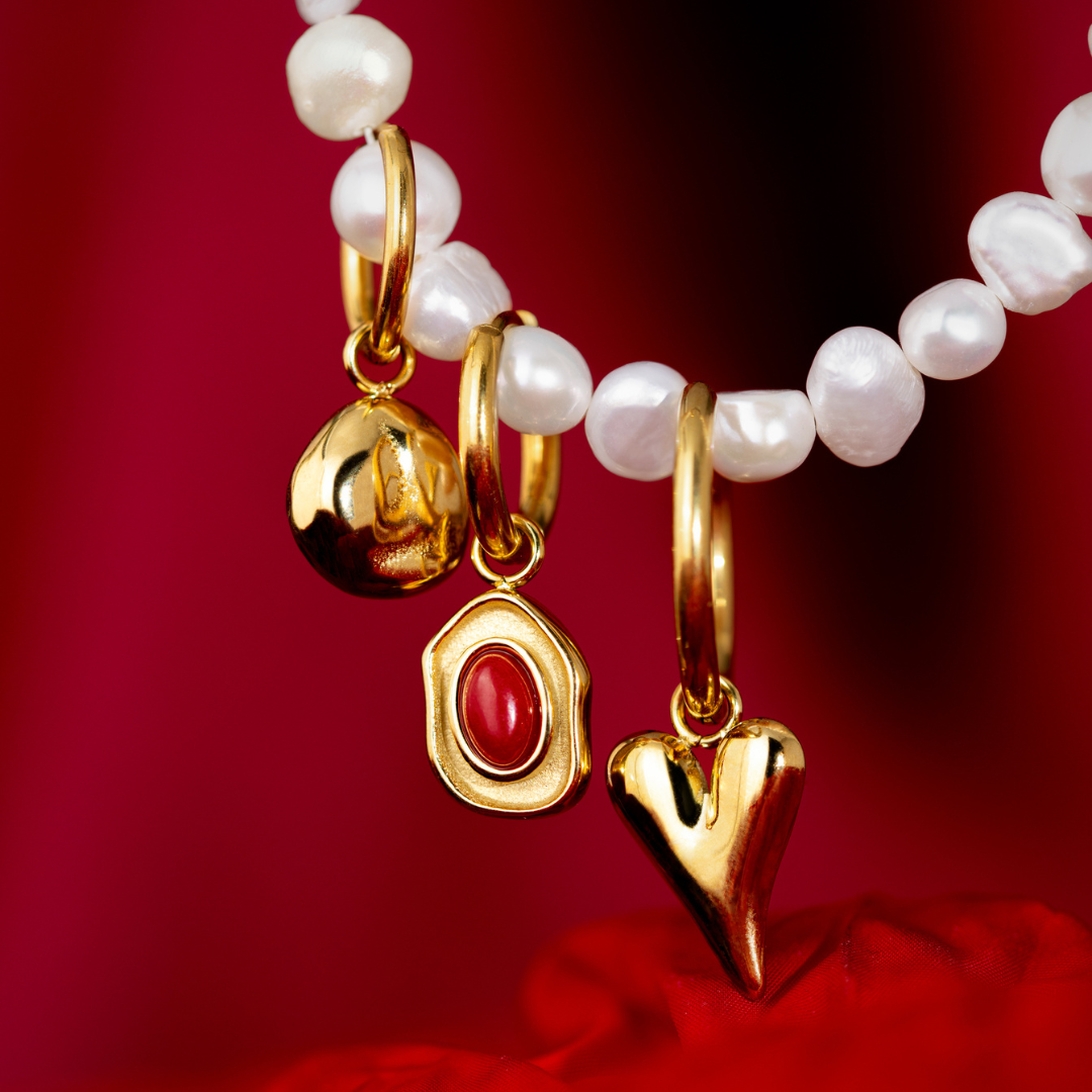 Scarlet Treasure Hoop Set Small Gold