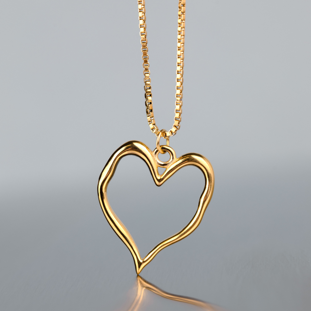 Melting Heart Necklace Gold