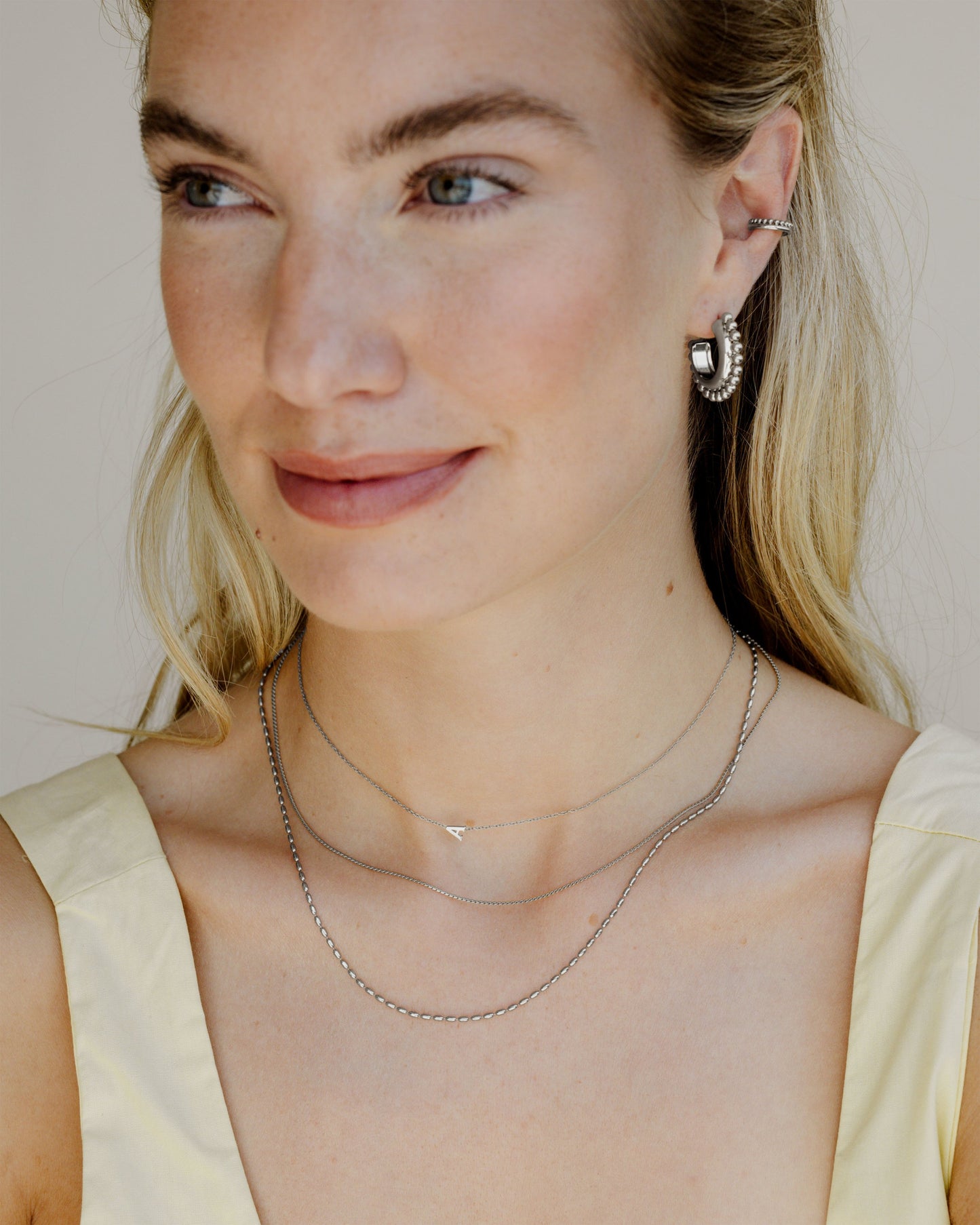 [[Farbe:Silber,shopthelook]]