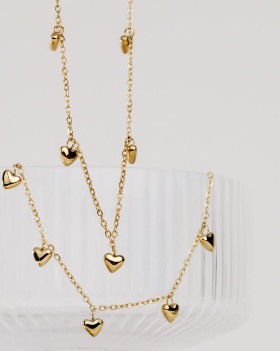 Lovely Heart Choker Gold