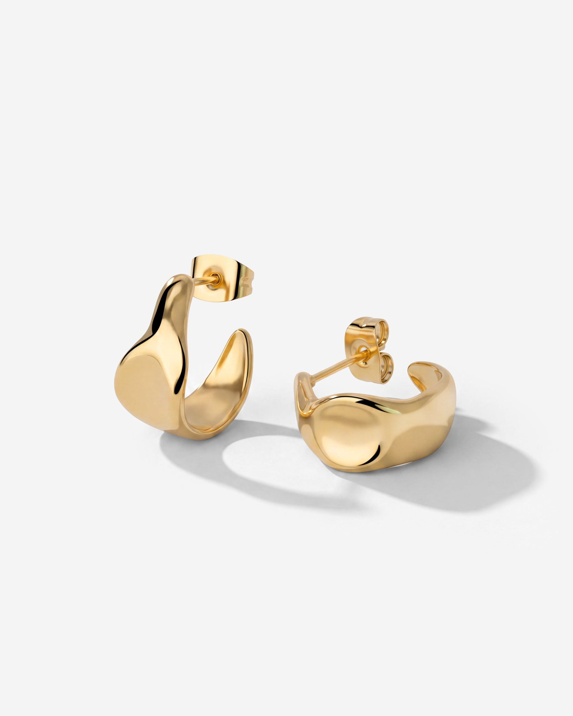 Liquid Shape Studs Baby