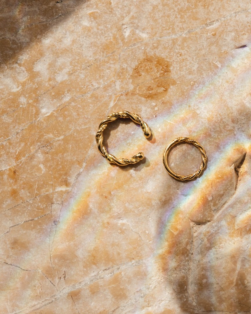 [[Farbe:Gold]]